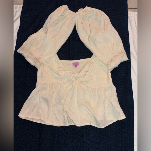 Francesca's Collections Cream Puff Sleeve Peplum Blouse(0040) - Picture 1 of 5
